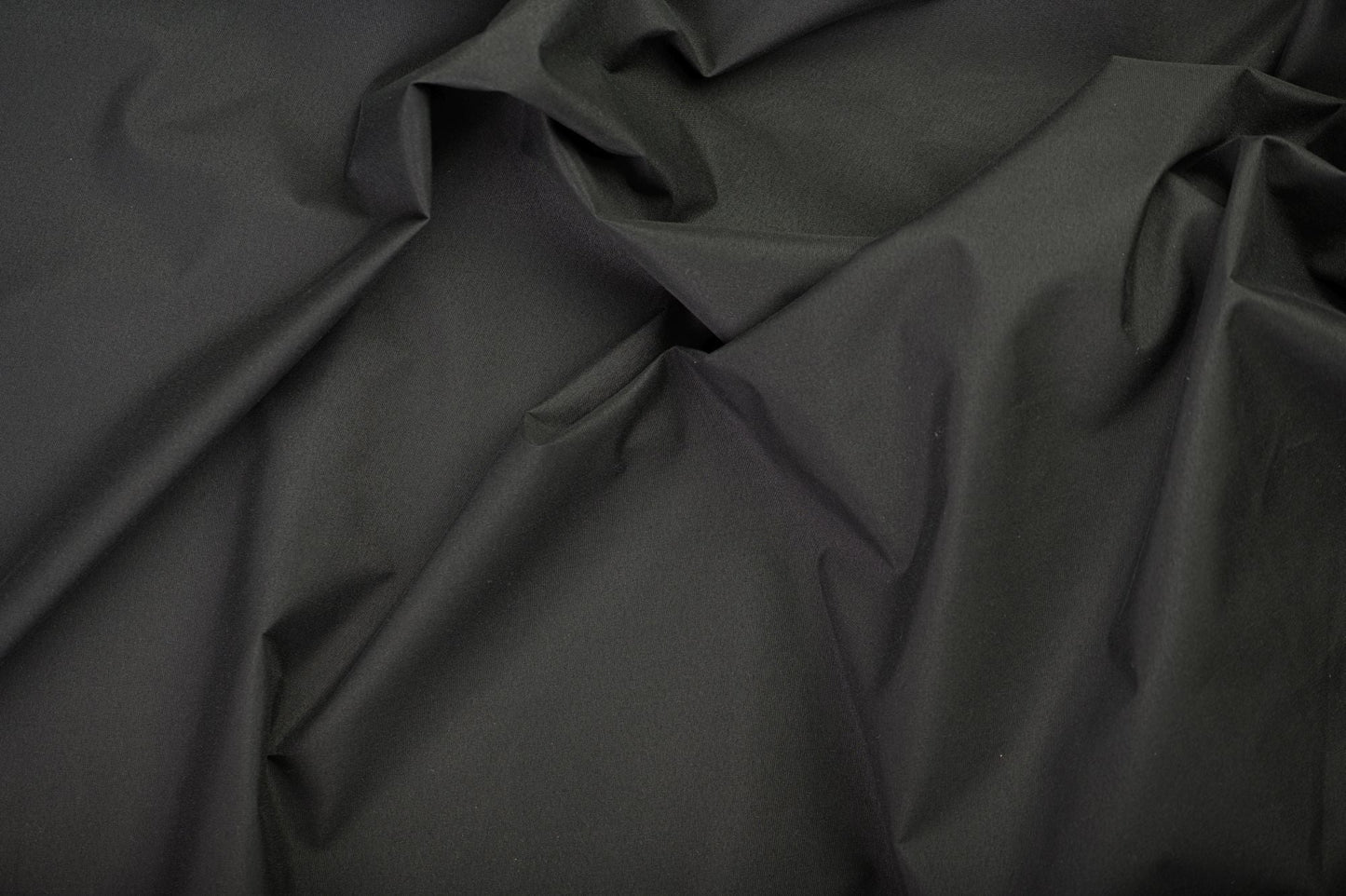 Draperie Franco Negru, Metraj