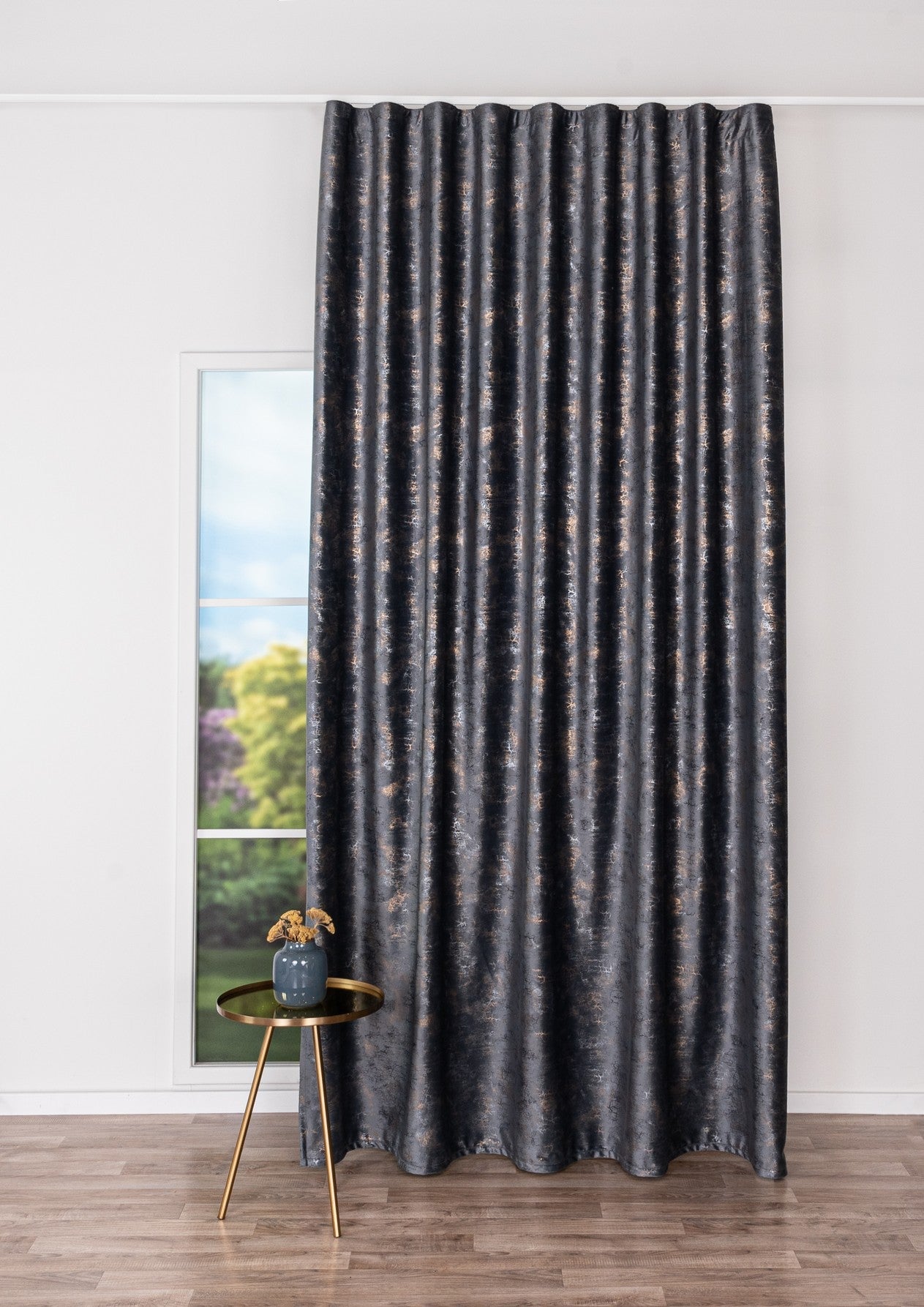 Draperie Luvru Gri, Metraj