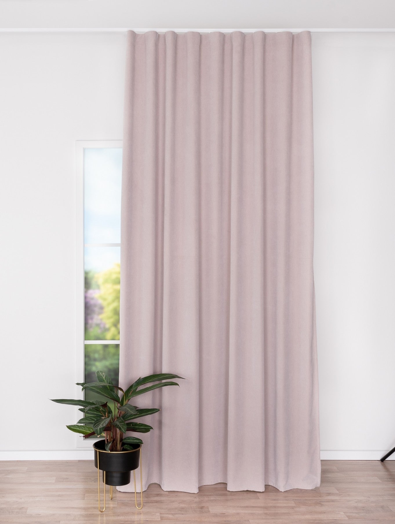 Draperie Preta Bej, Metraj