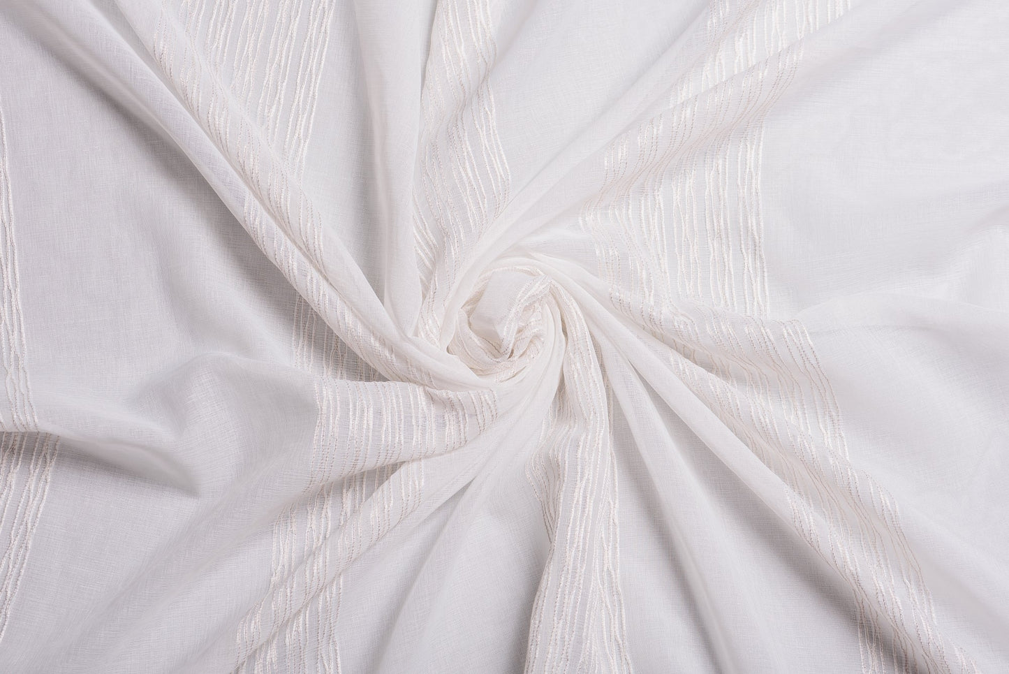 Perdea Kivoro, Bej, Metraj