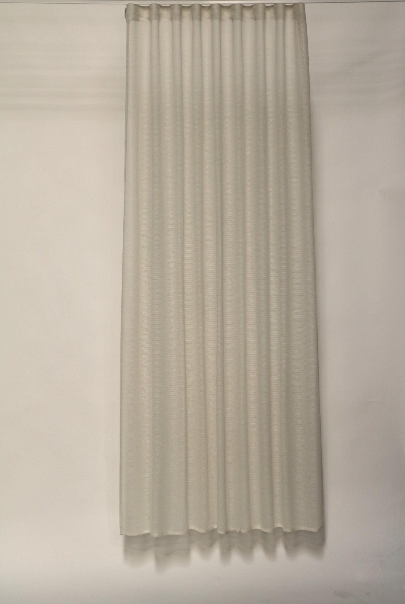 Perdea Zalindra, Crem, Metraj